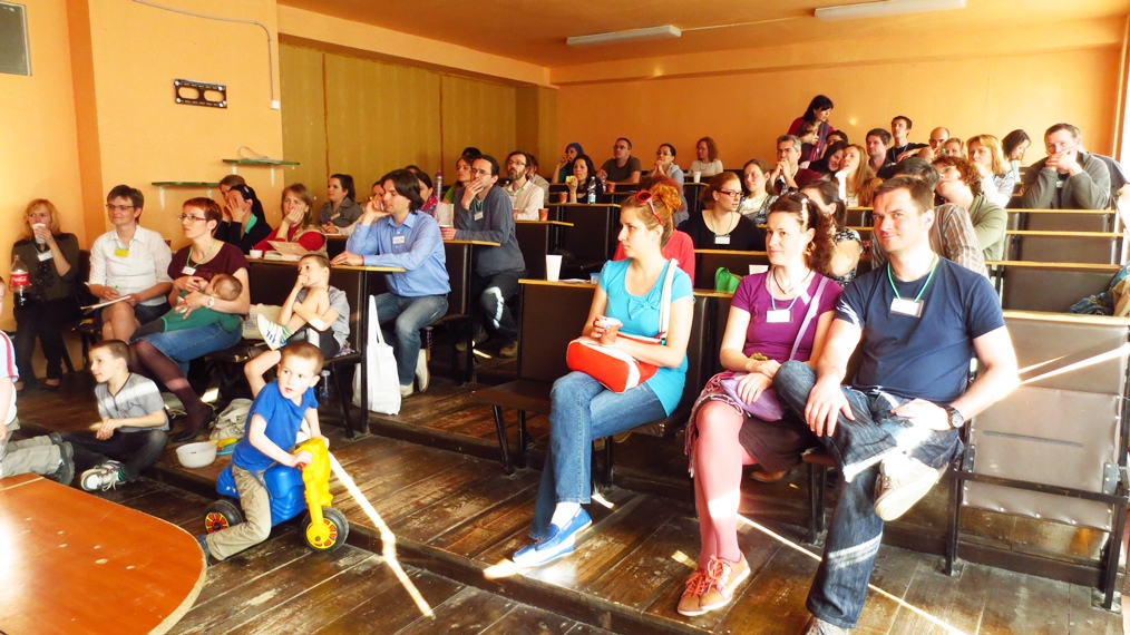 Publikum na Seminári domáceho vzdelávania 2014